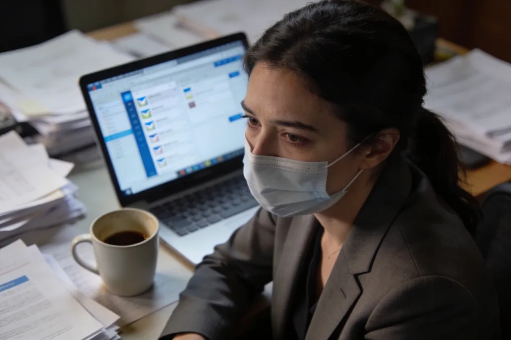 High-Functioning Woman Burnout: Signs You’re Quietly Exhausted And Hiding It Too Well